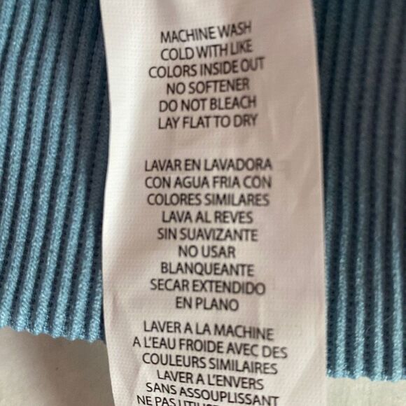 New Fabletics Blue Elise Seamless Capri Size XS/2-4, Embroidered Detail - Picture 8 of 14